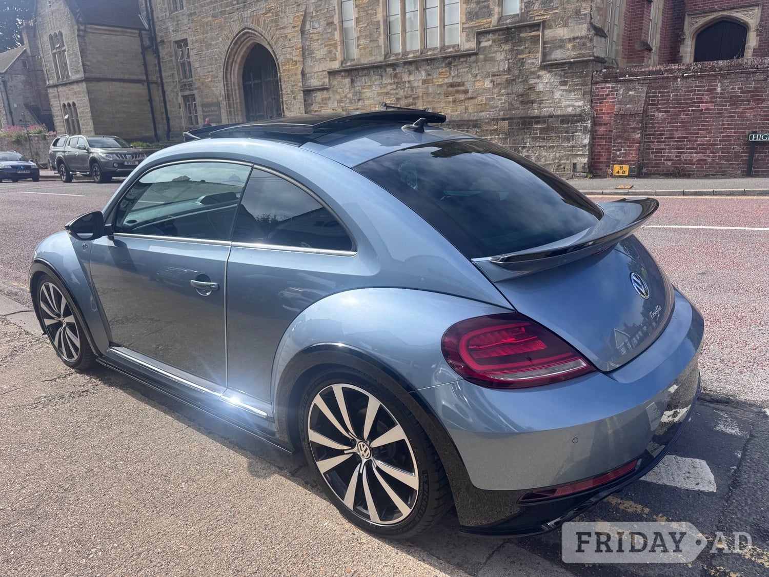 Volkswagen Beetle 2018 - Cars in Mayfield