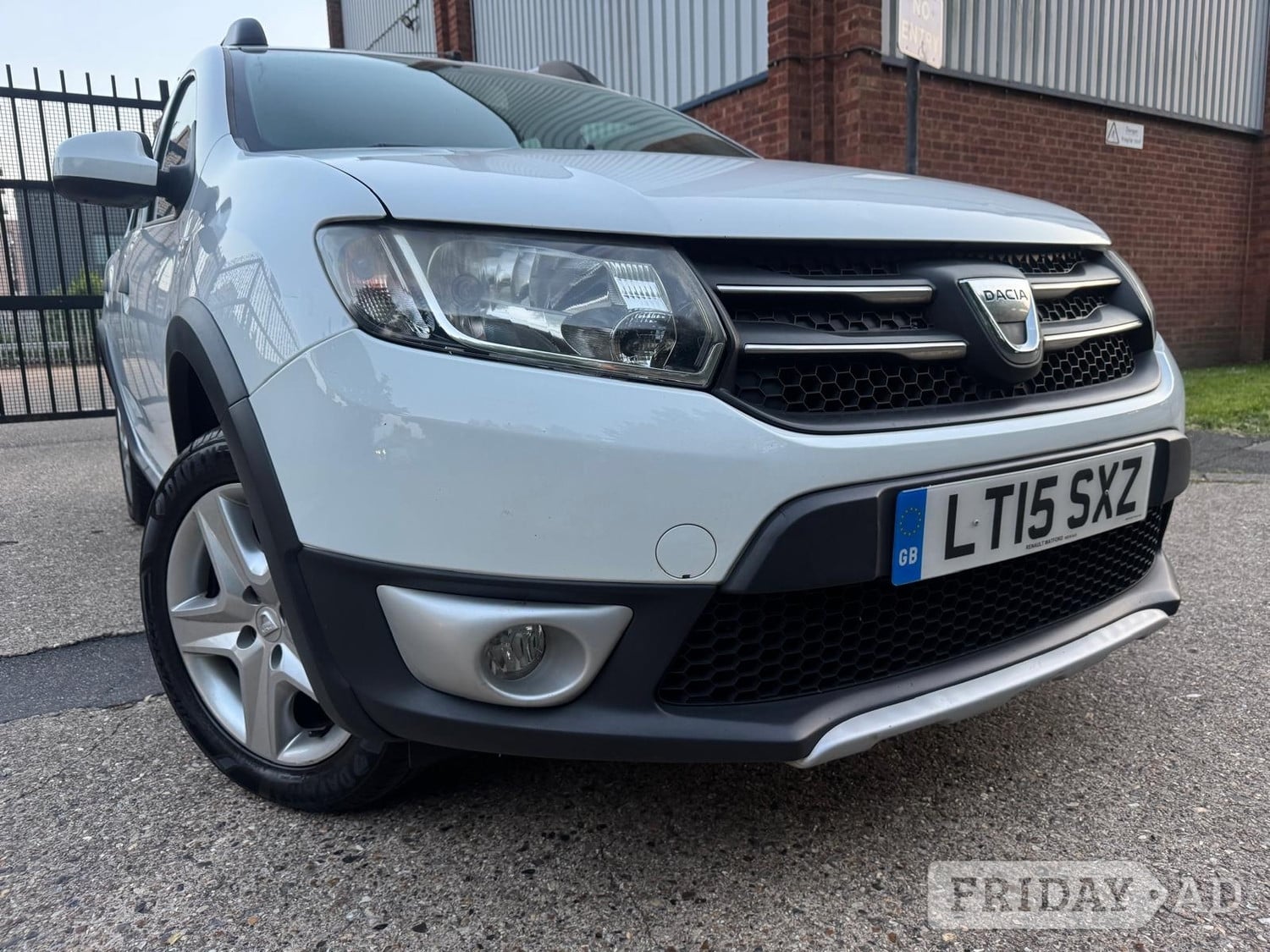 Dacia Sandero Stepway 2015 in Harrow