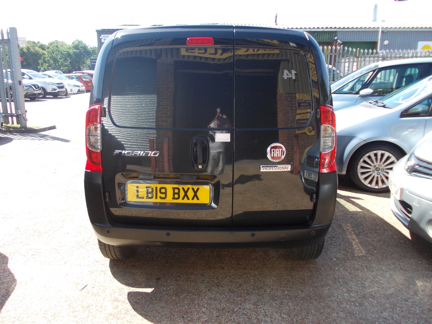 Fiat Fiorino 2019 - Cars in Hailsham