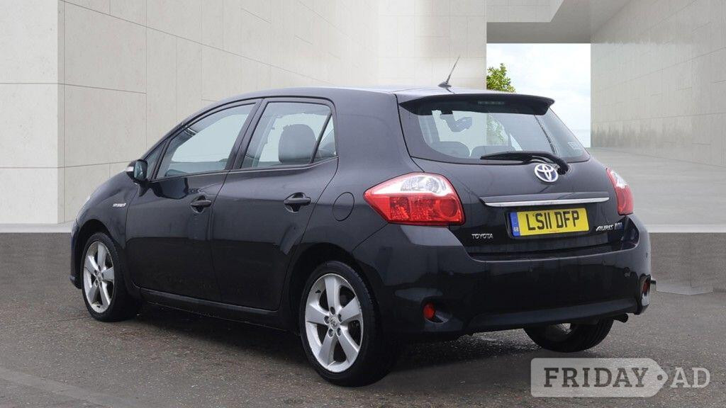 Toyota Auris 2011 - Cars in Uxbridge