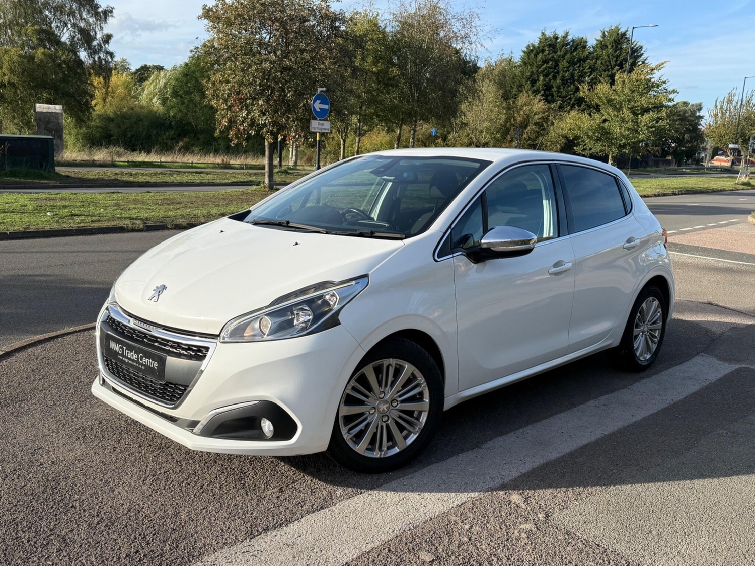 Peugeot 208 2017 - Cars in Birmingham