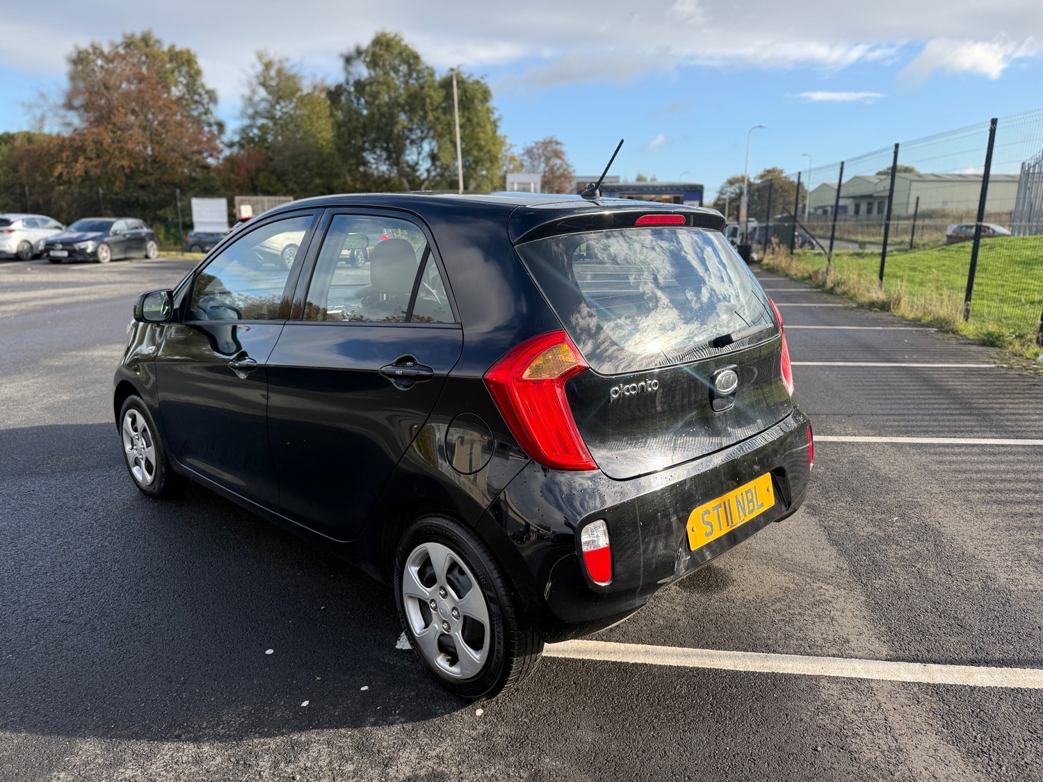 Kia Picanto 2011 - Cars
