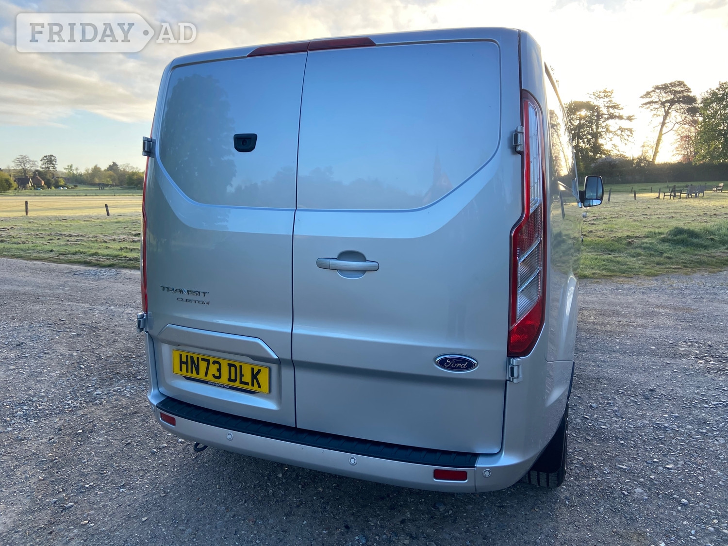[ berth ]Ford Transit Custom