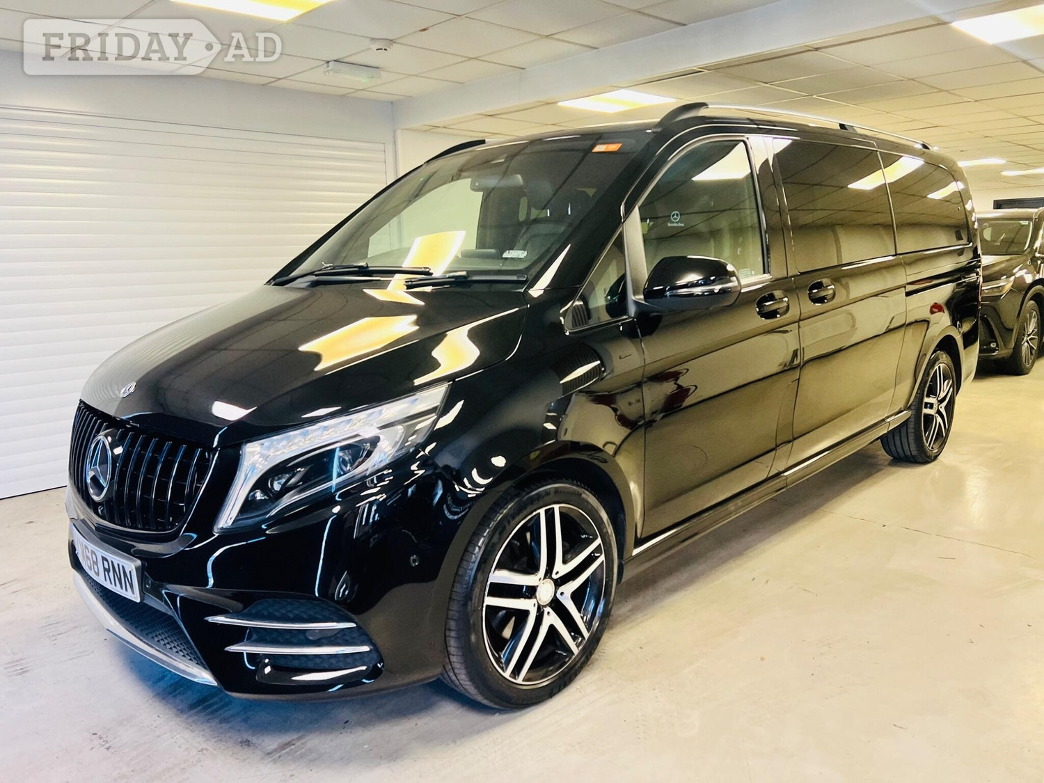 Mercedes-Benz V Class 2018 in Stroud