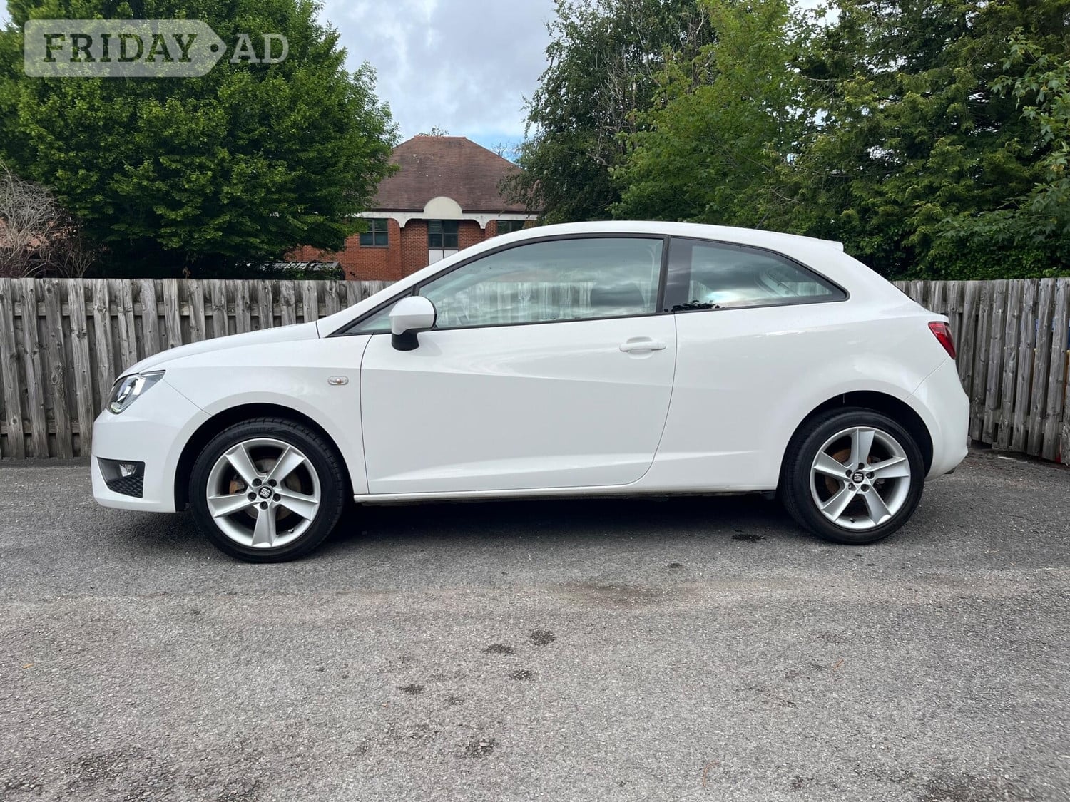 [ berth ]SEAT Ibiza
