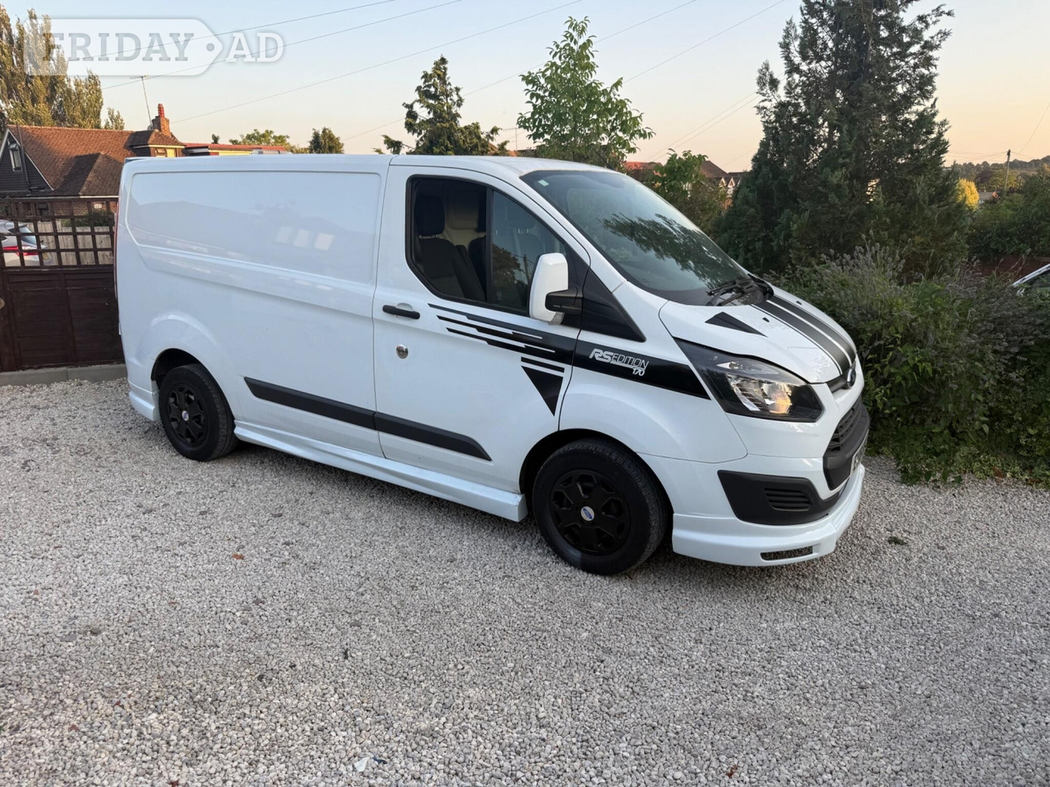 [ berth ]Ford Transit Custom