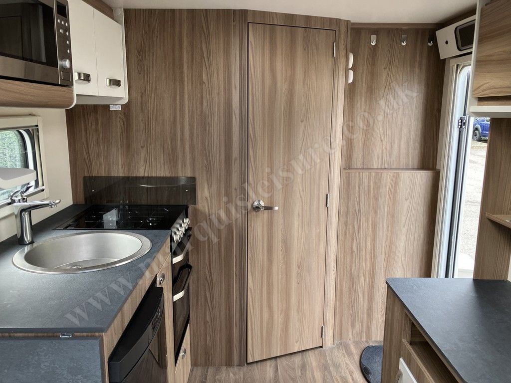 Swift SPRITE VOGUE 480 2021 - Motorhomes & Caravans in Guildford