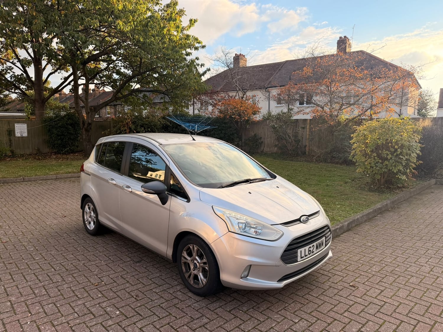 Ford B-MAX Sutton