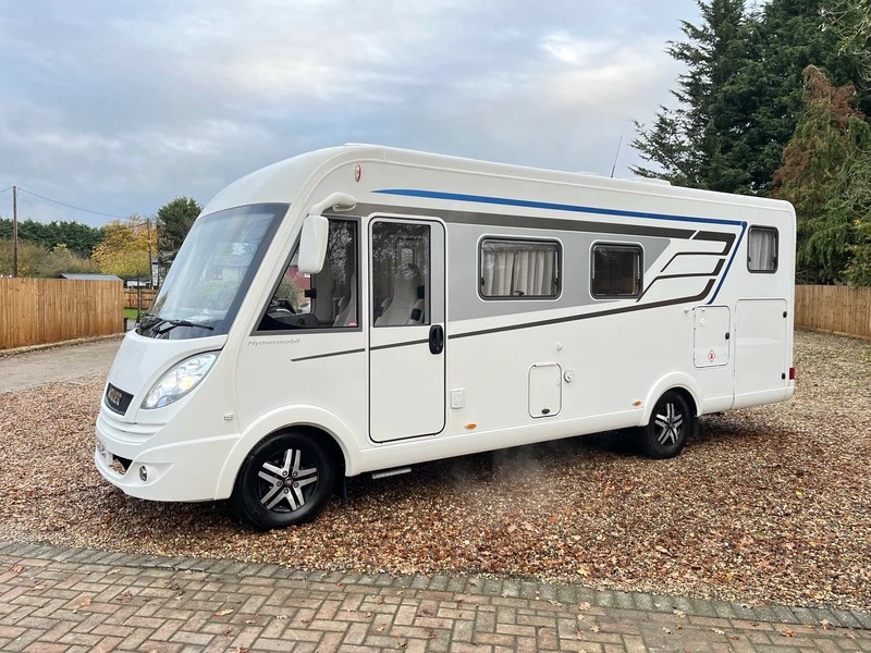 [4 berth ]Hymer B-Class 678 DL