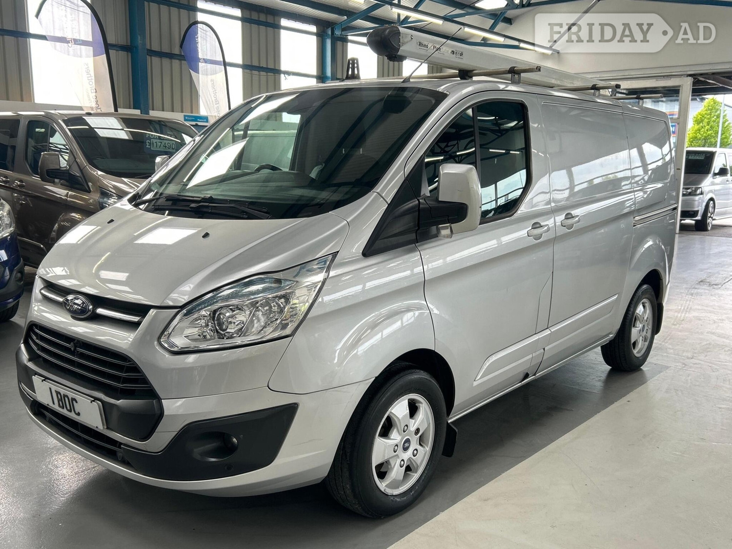 [ berth ]Ford Transit Custom