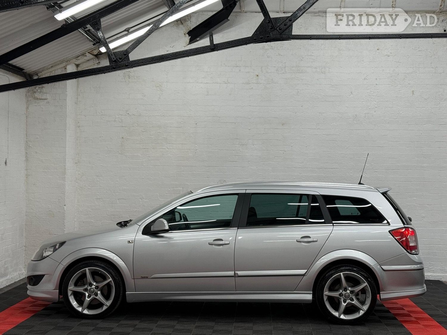 [ berth ]Vauxhall Astra