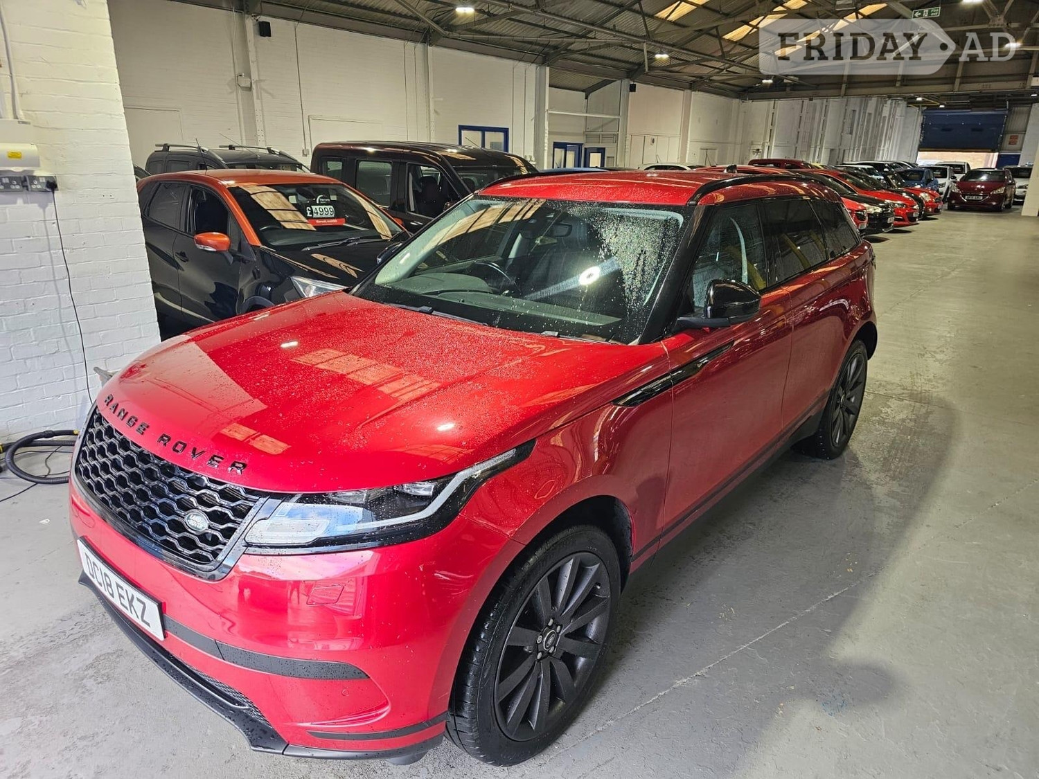 [ berth ]Land Rover Range Rover Velar