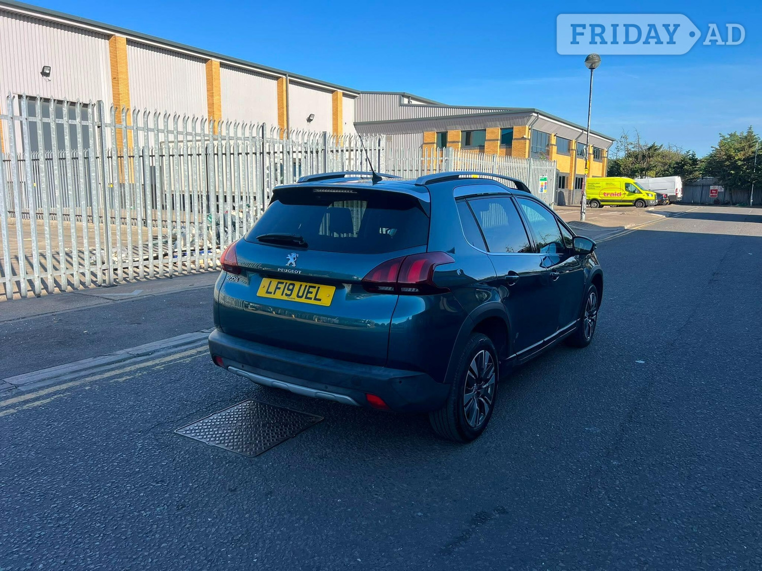 [ berth ]Peugeot 2008