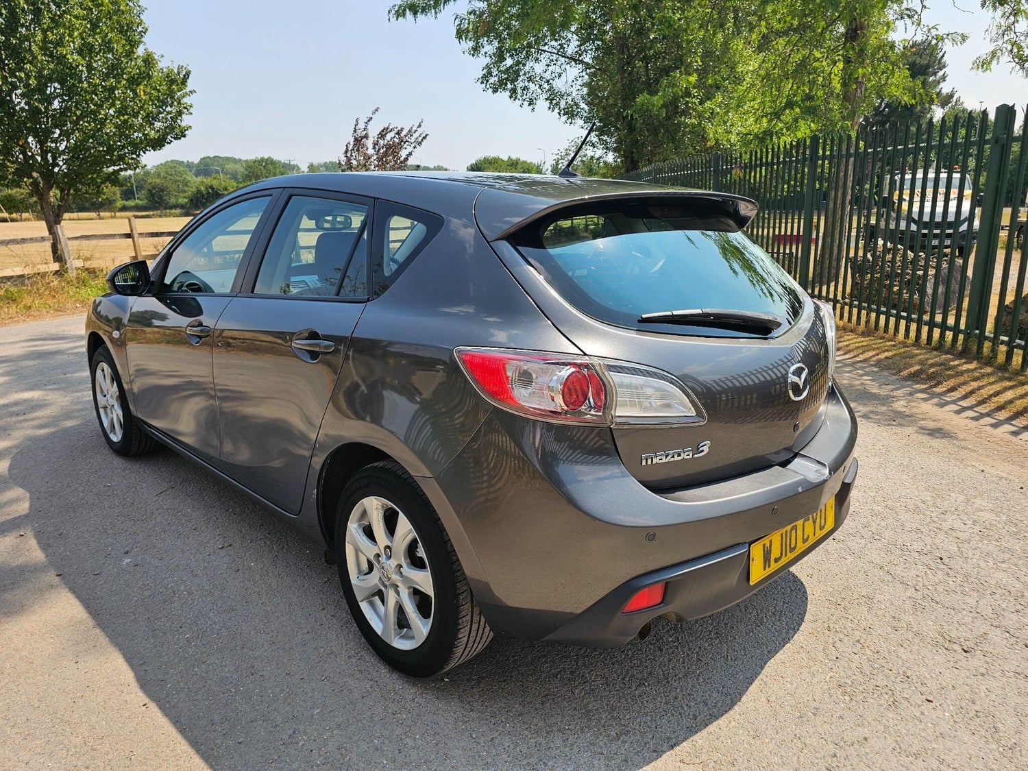 Mazda 3 2010 - Cars in Reading