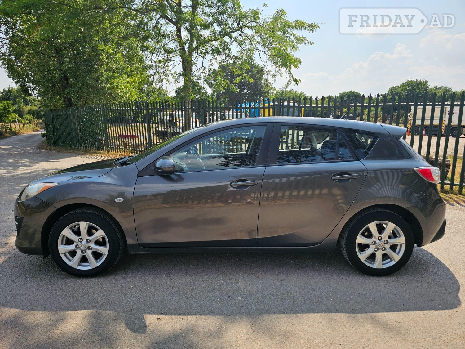 Mazda 3 2010 - Cars