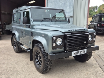 Land Rover Defender 90 2015