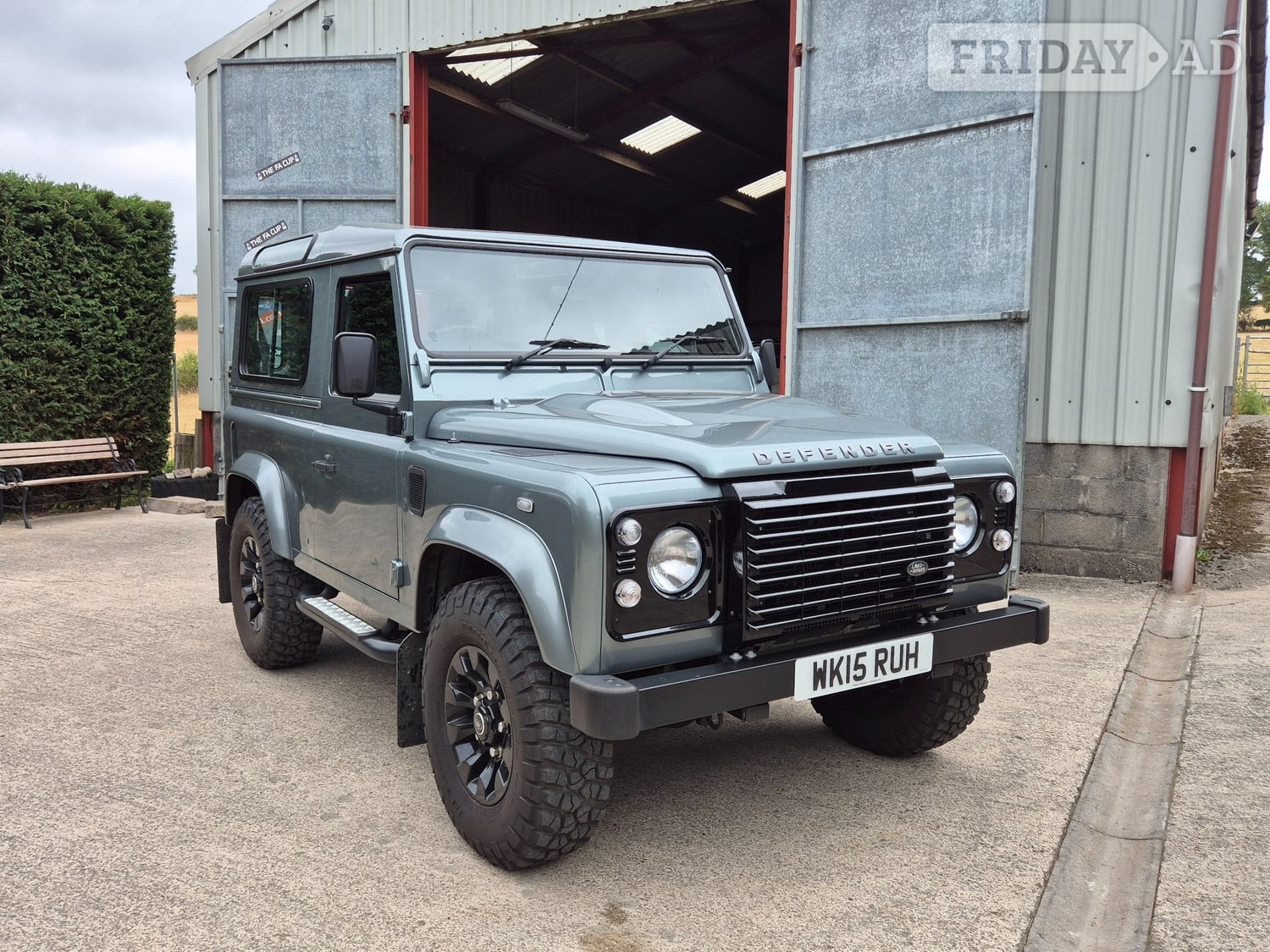 Land Rover Defender 90 2015 in Congleton