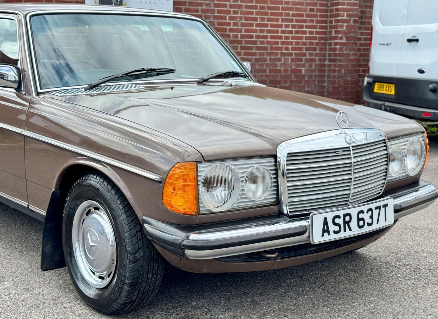 Mercedes-Benz 230 1978 - Cars