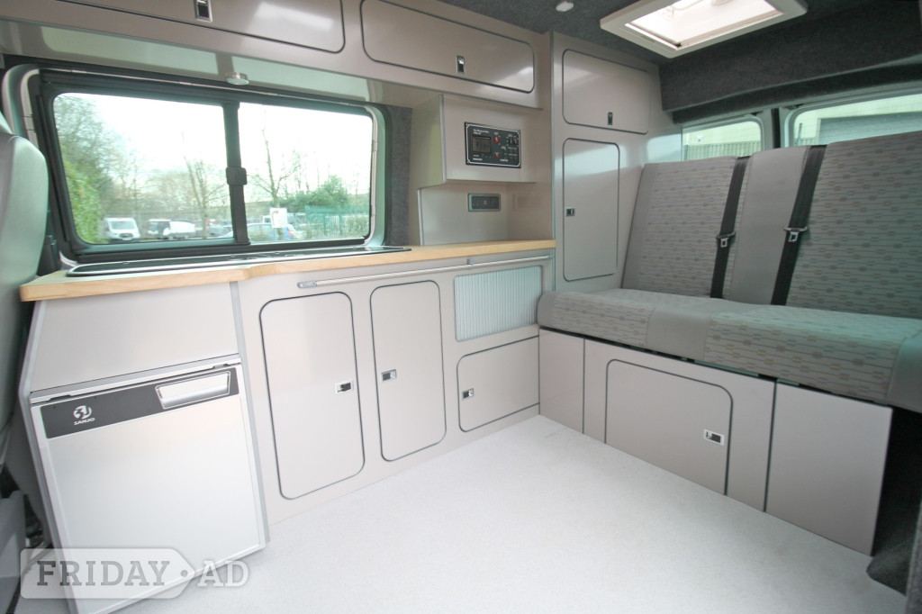 [5 berth ]Volkswagen Transporter