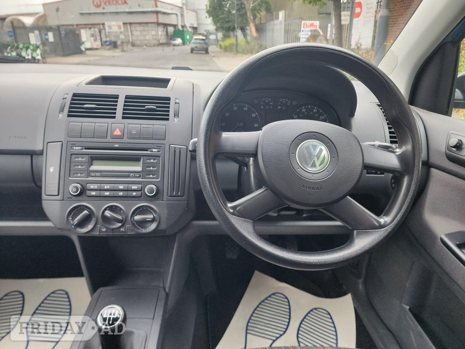Volkswagen Polo 2007 - Cars