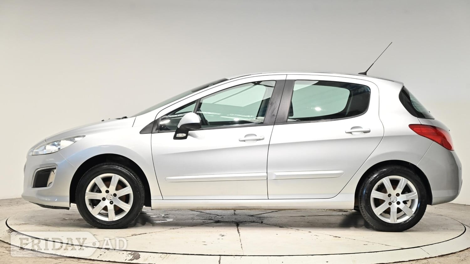 [ berth ]Peugeot 308