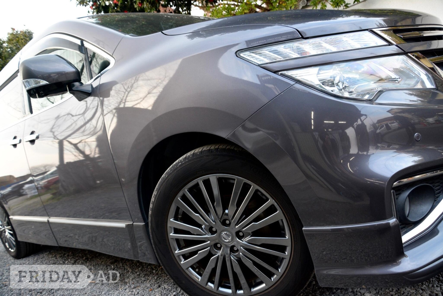 Nissan Elgrand 2015 - Cars