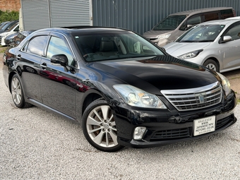 Toyota Crown 2012