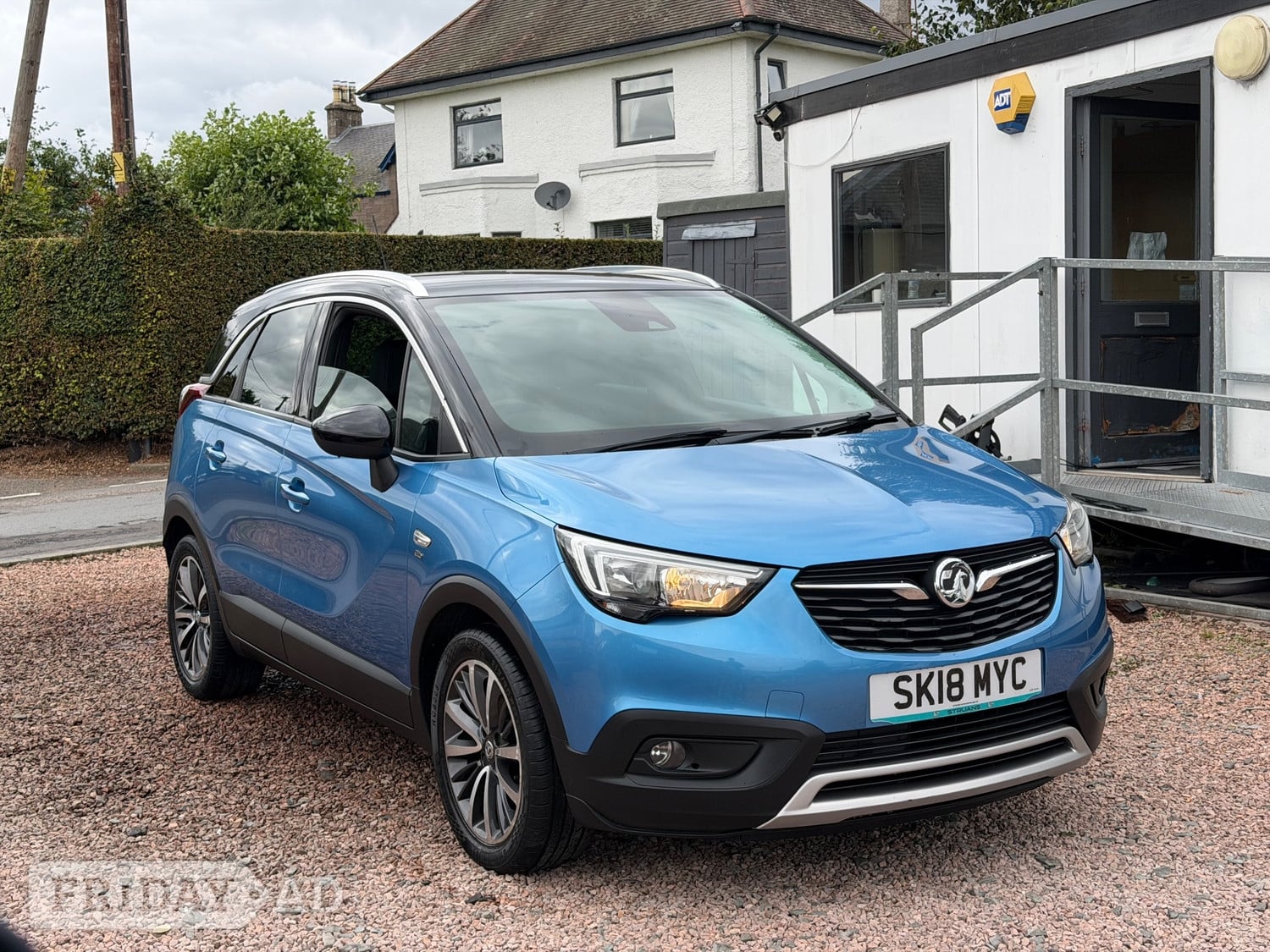 [ berth ]Vauxhall Crossland X