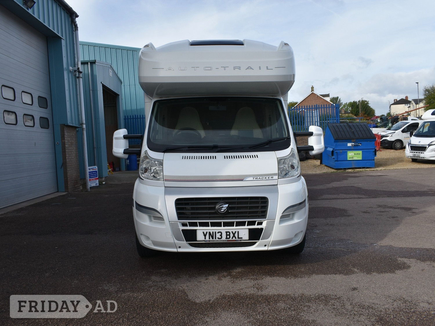 [ berth ]Auto-Trail Tracker FB