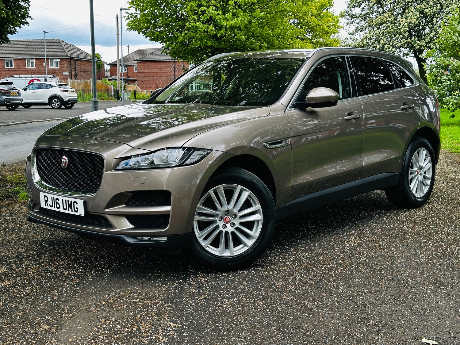 Jaguar F-Pace 2016 - Cars