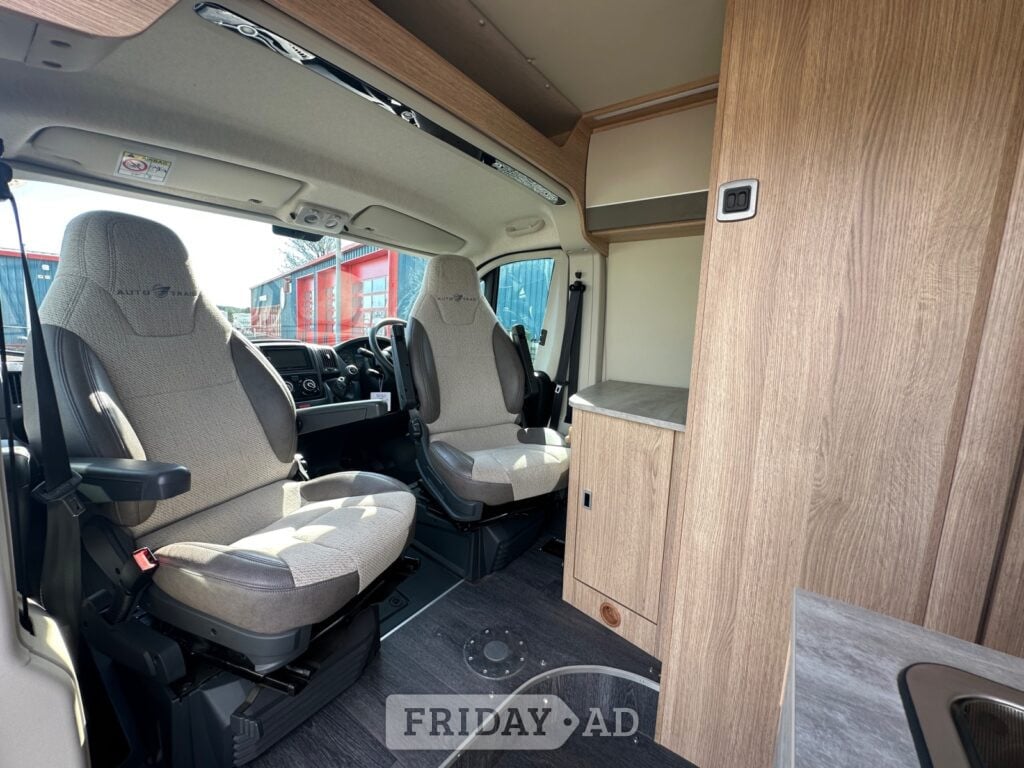 Auto-Trail V-Line 635 Llanelli