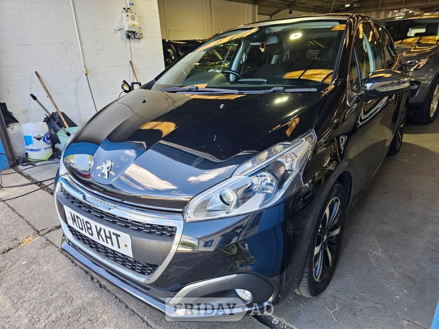 [ berth ]Peugeot 208
