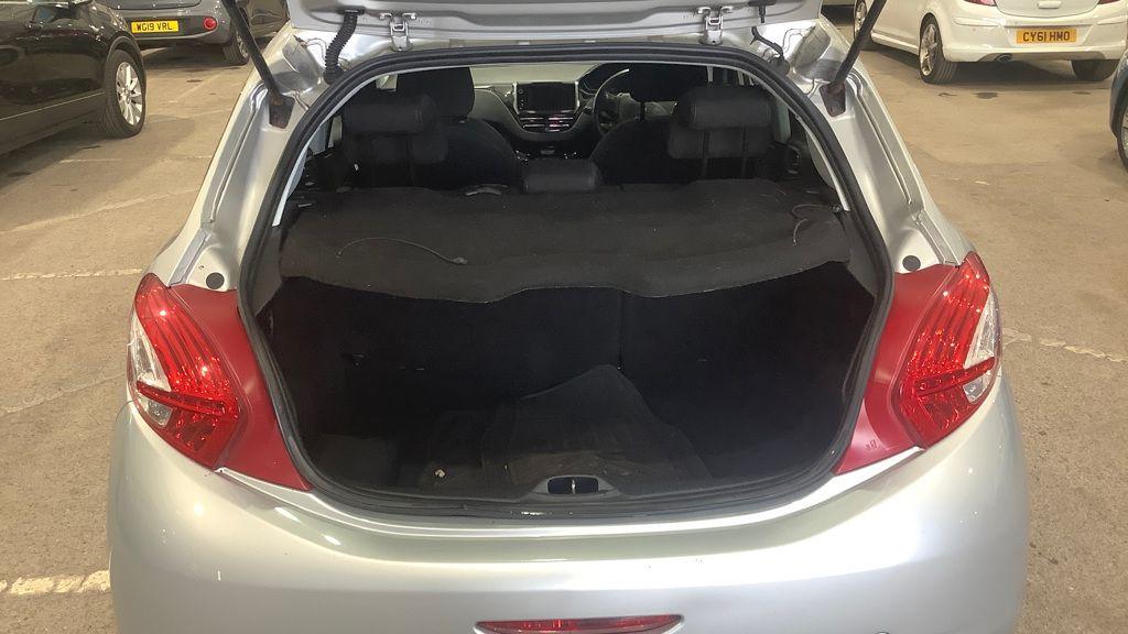 Peugeot 208 2014 - Cars