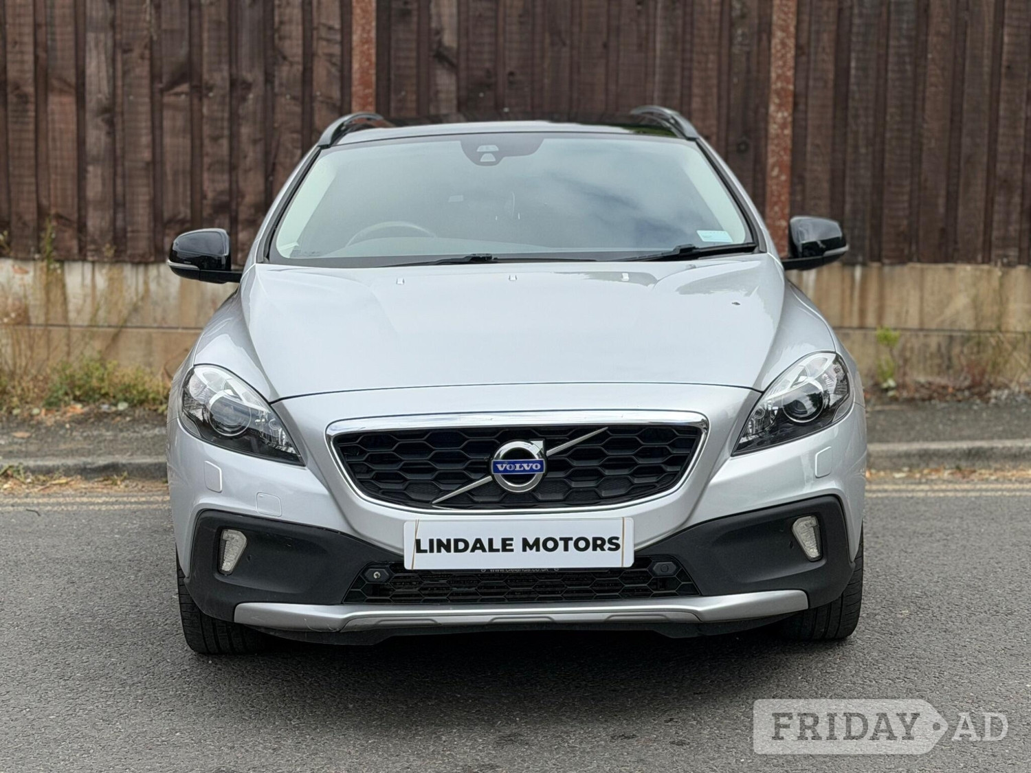 [ berth ]Volvo V40 Cross Country
