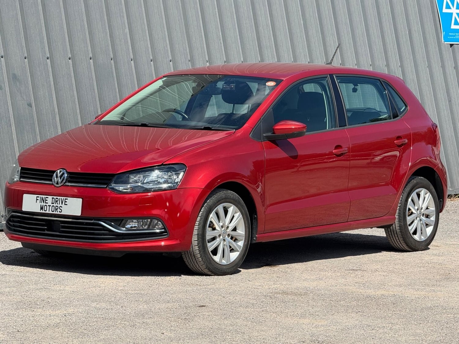 Volkswagen Polo 2017 - Cars in Farnham