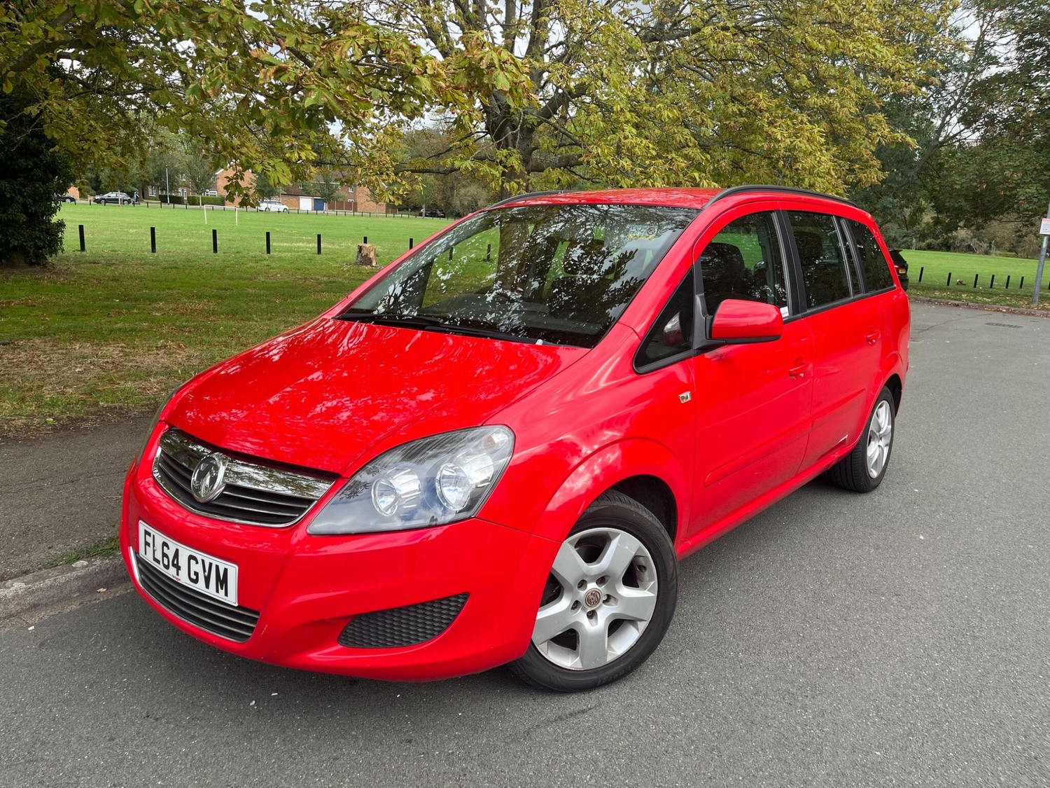 Vauxhall Zafira 2014 - Cars in Bedford