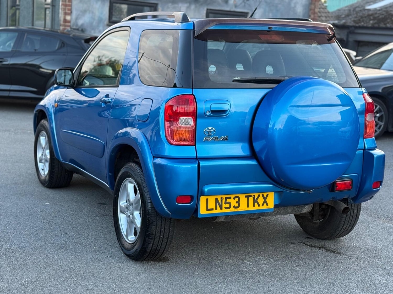 Toyota RAV4 2003 - Cars in Coalville
