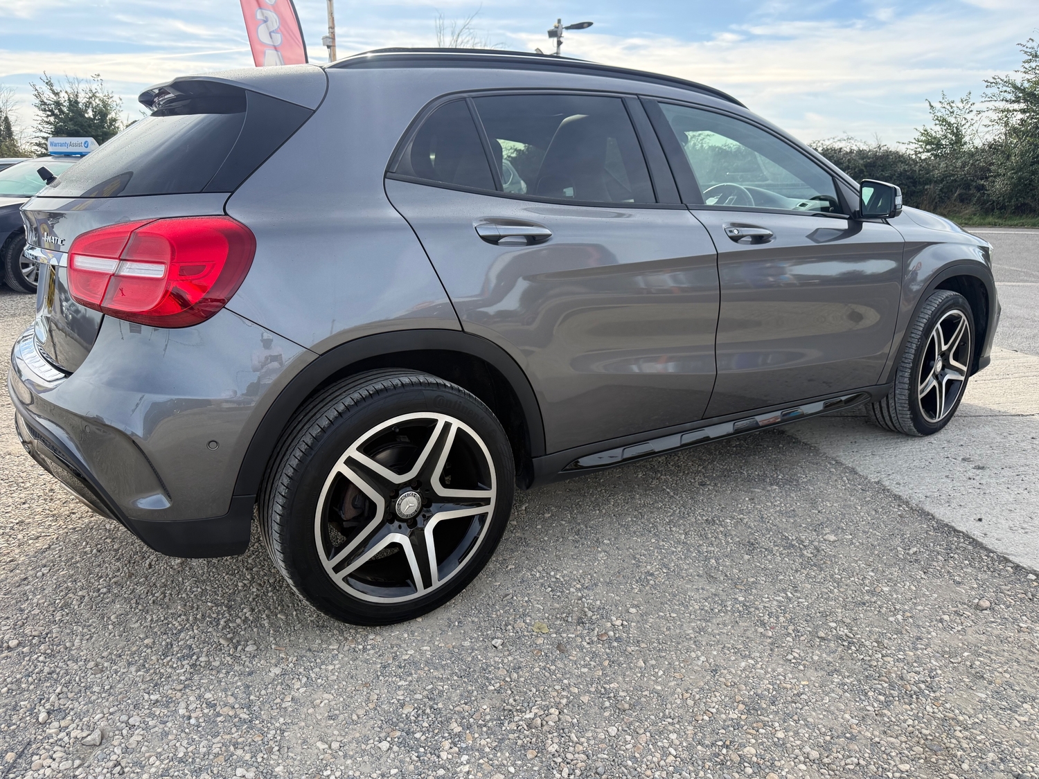 [ berth ]Mercedes-Benz GLA