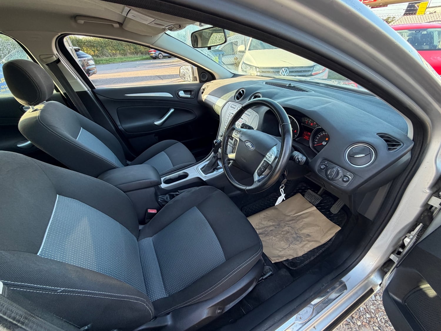 [ berth ]Ford Mondeo