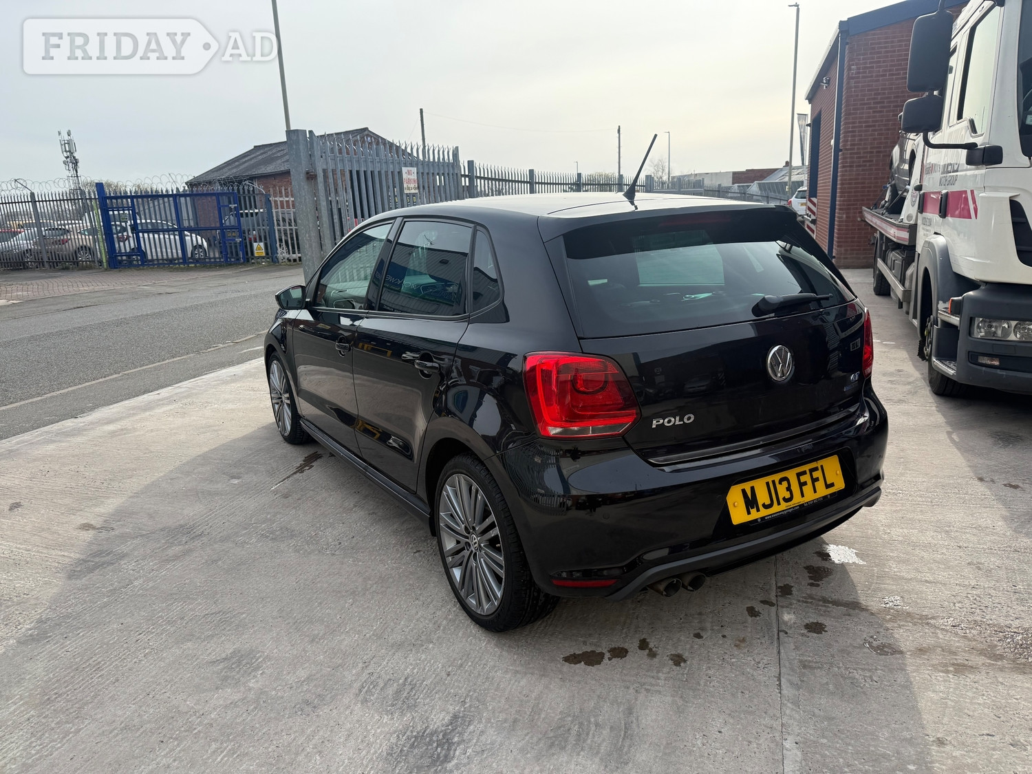 Volkswagen Polo 2013 - Cars