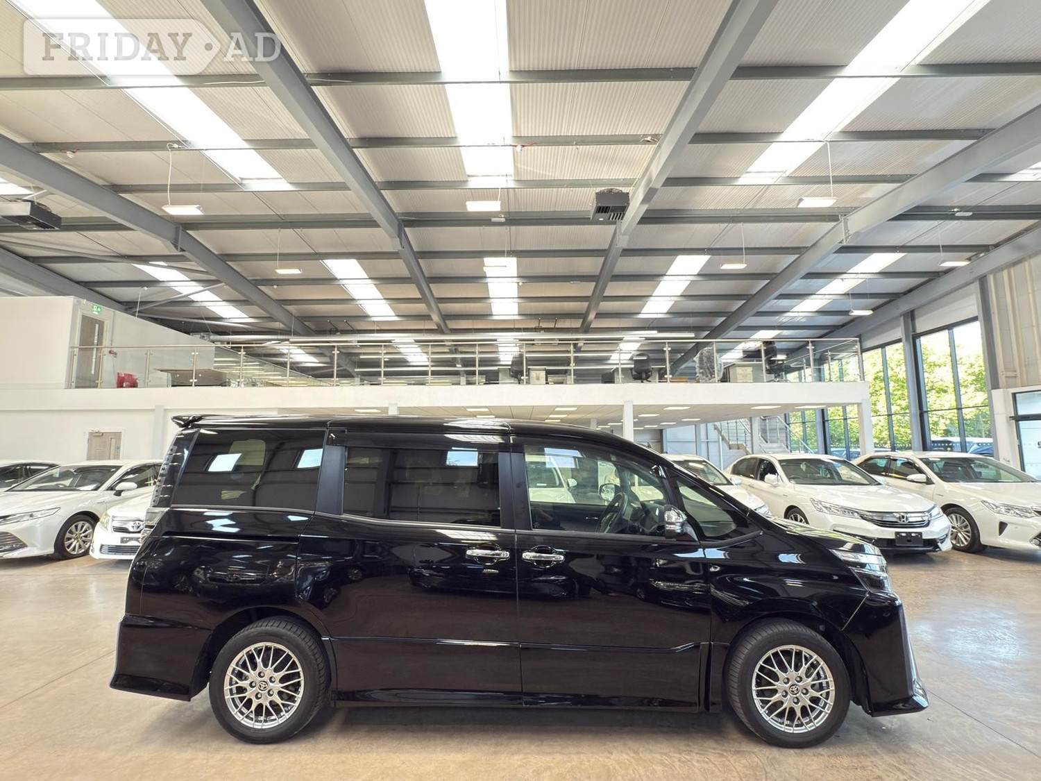 Toyota Voxy Reading