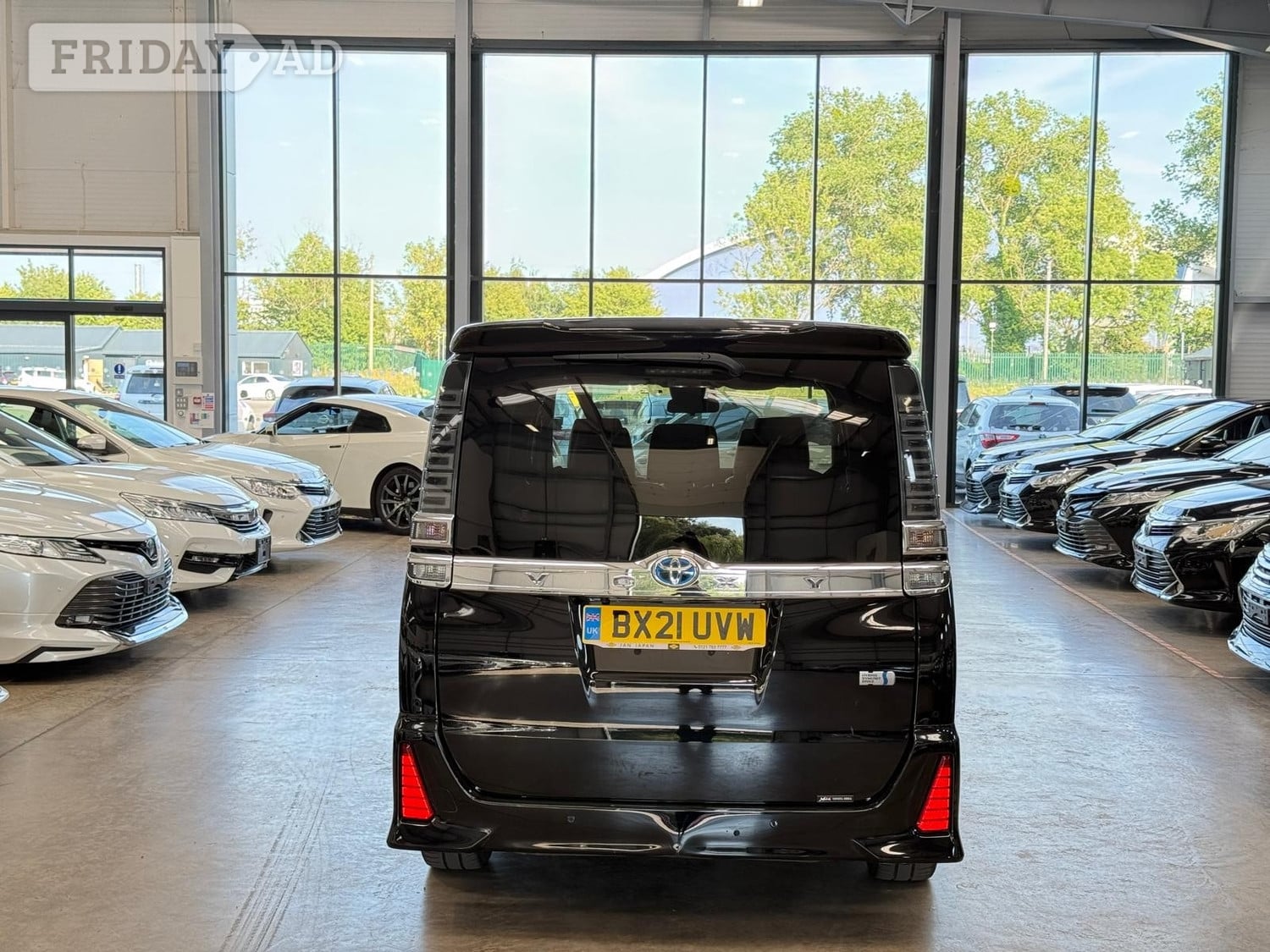 Toyota Voxy 2021 - Cars in Reading