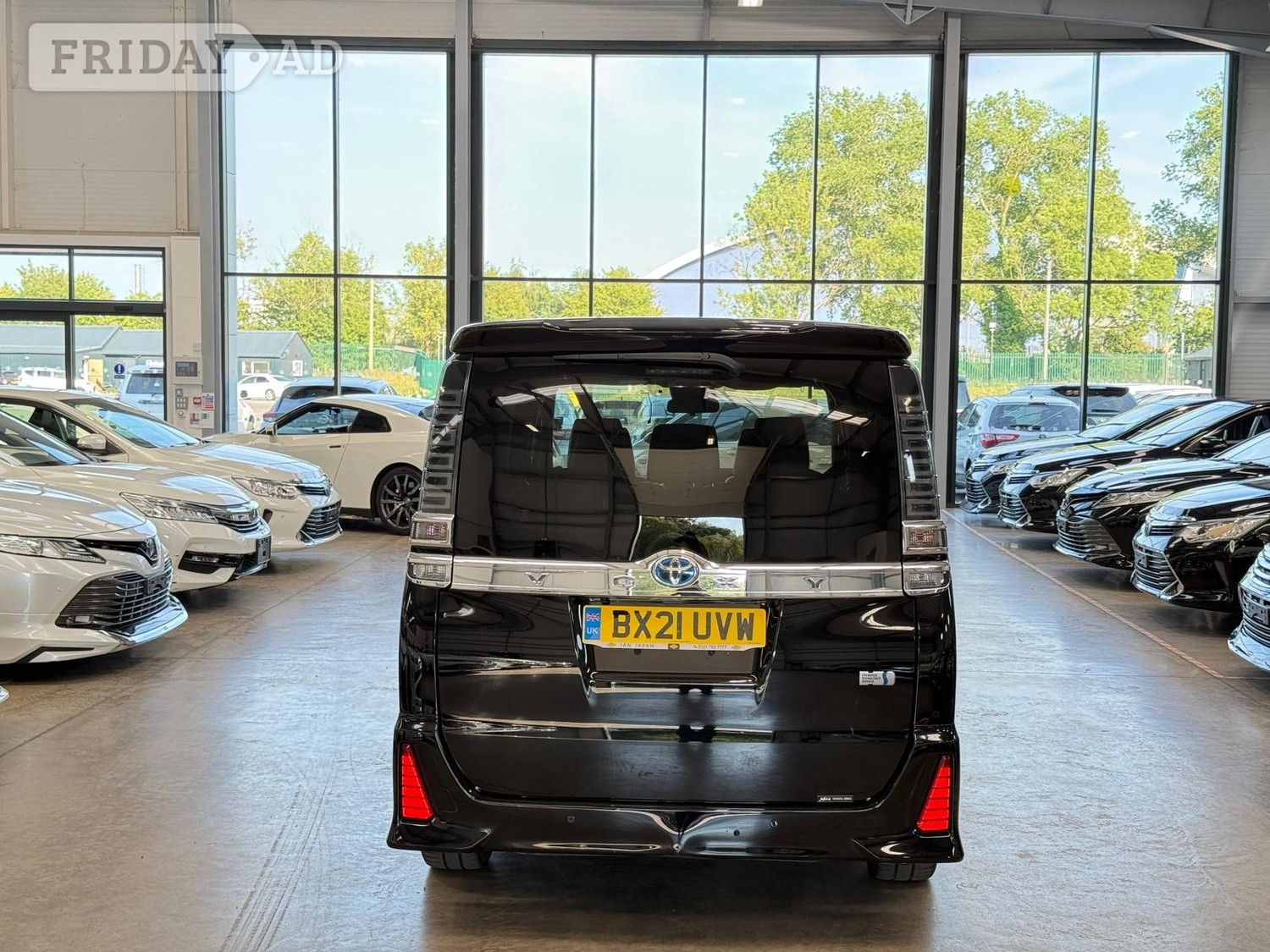 Toyota Voxy 2021 - Cars in Reading