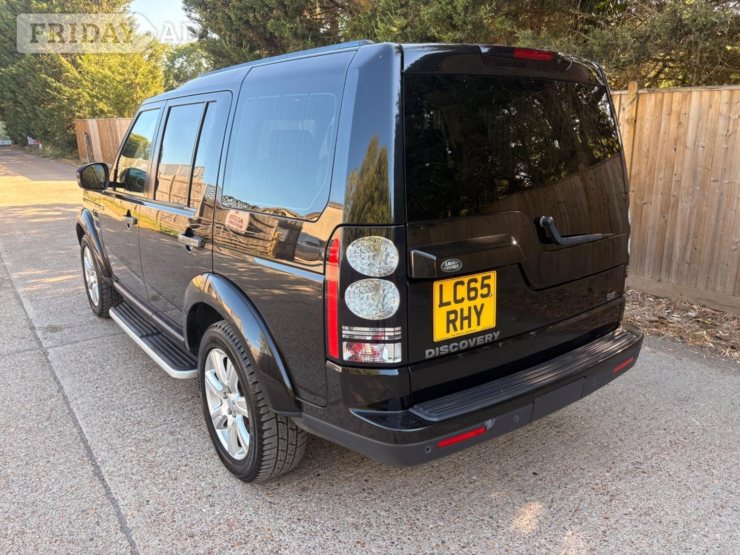 Land Rover Discovery 4 2015 - Cars in Tonbridge