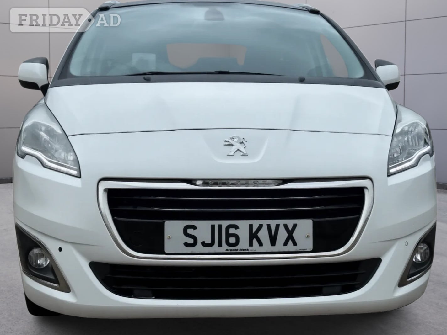 [ berth ]Peugeot 5008