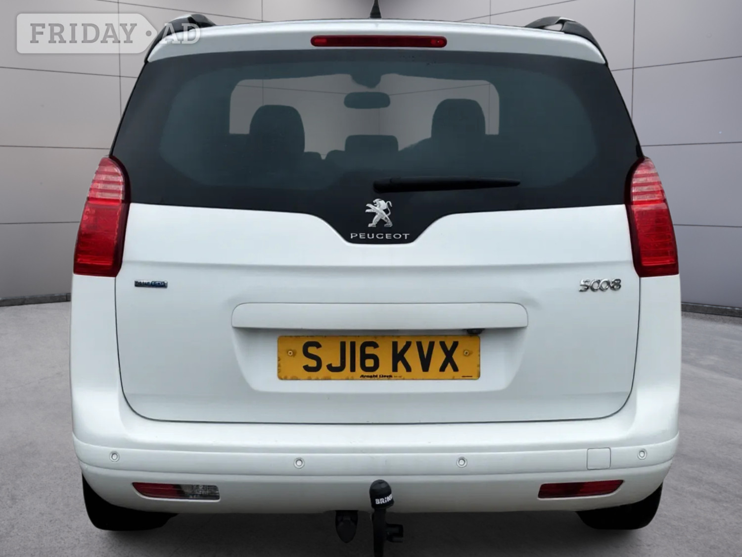 Peugeot 5008 2016 - Cars in Broxburn
