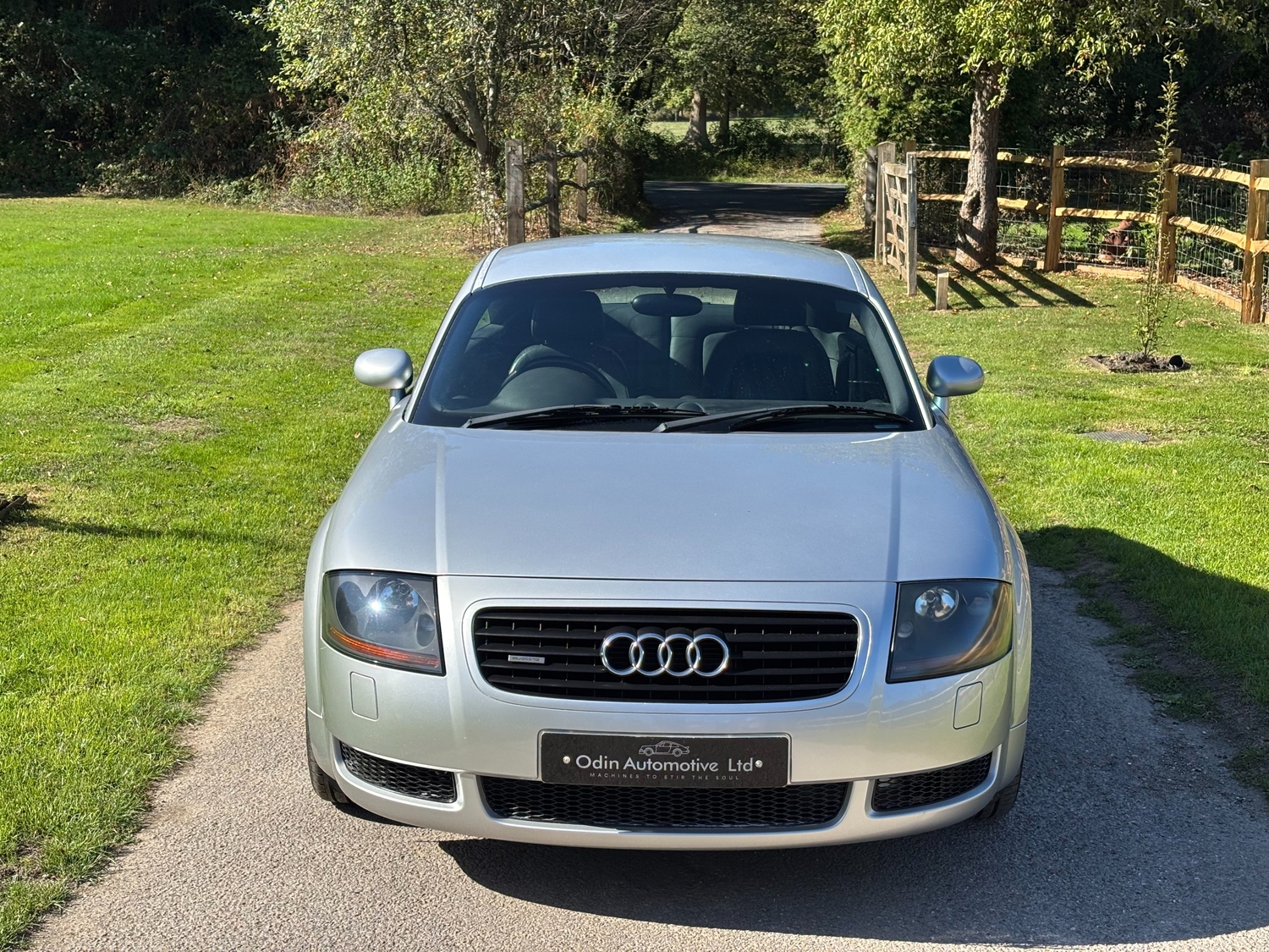 Audi TT 2001 - Cars
