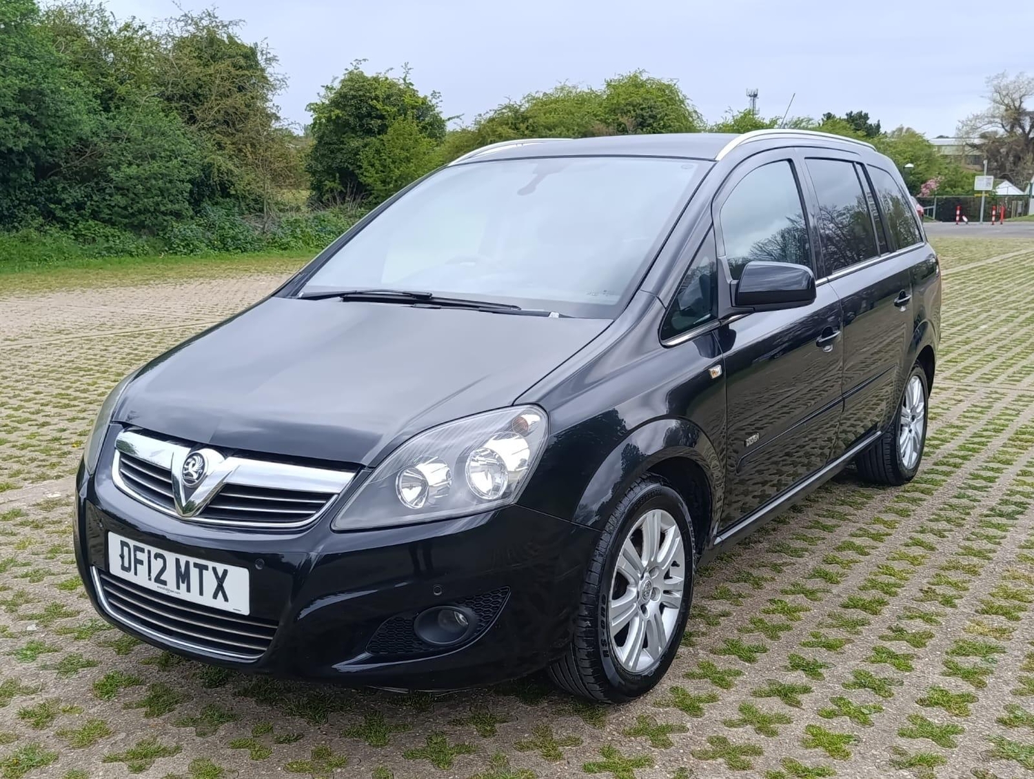 [ berth ]Vauxhall Zafira