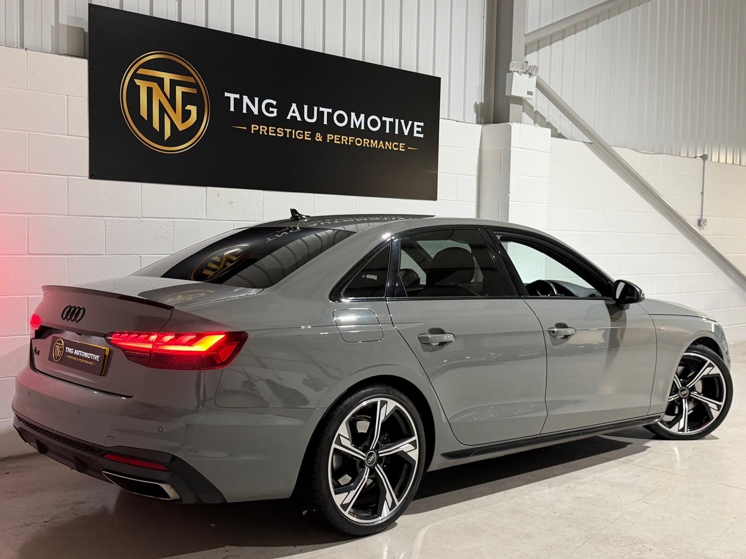 [ berth ]Audi A4