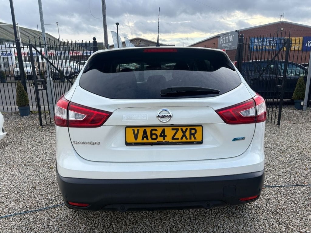 Nissan Qashqai 2015 - Cars